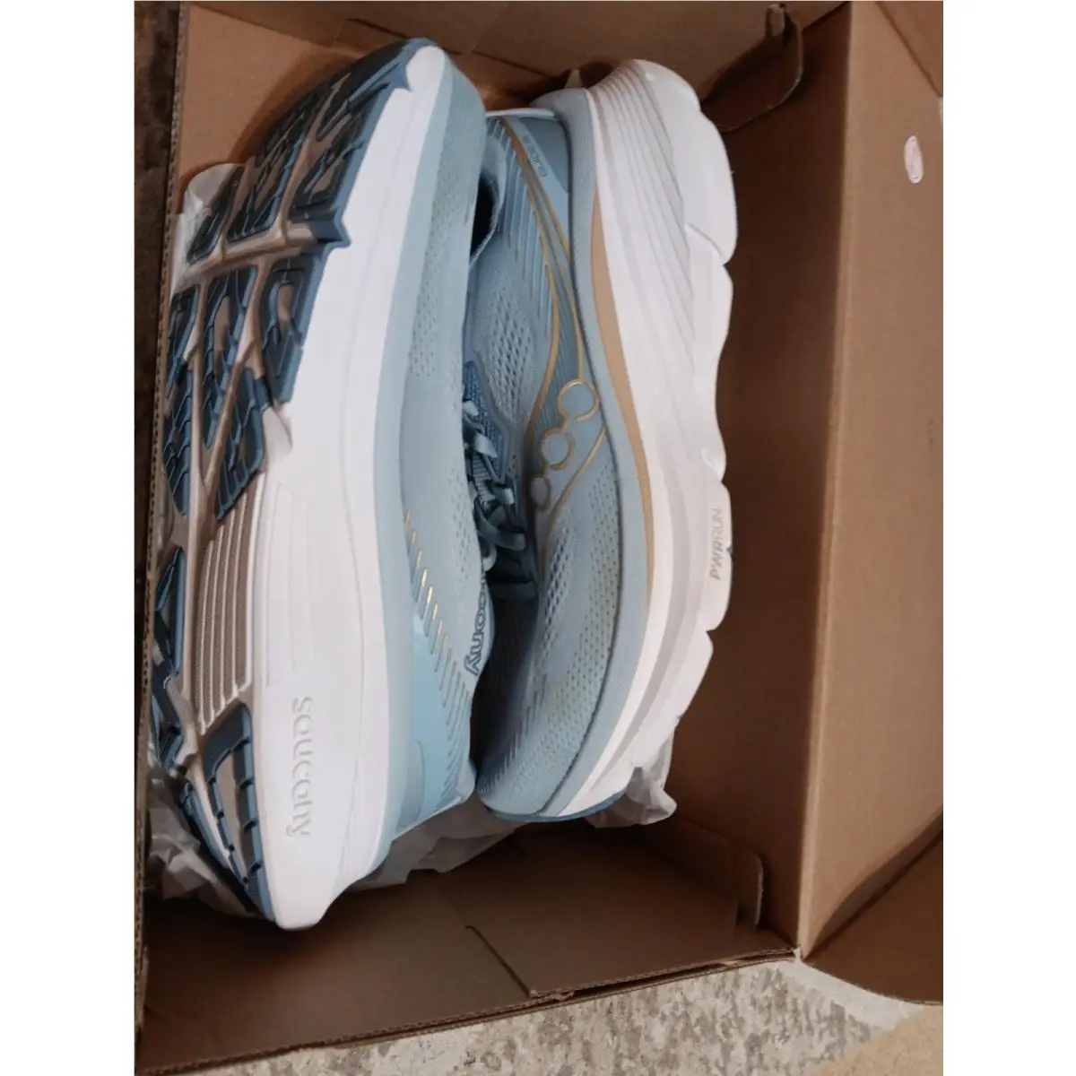 Woman`s Saucony Guide 19 Size 9 Medium Ligth Pastel Blue s11058-142