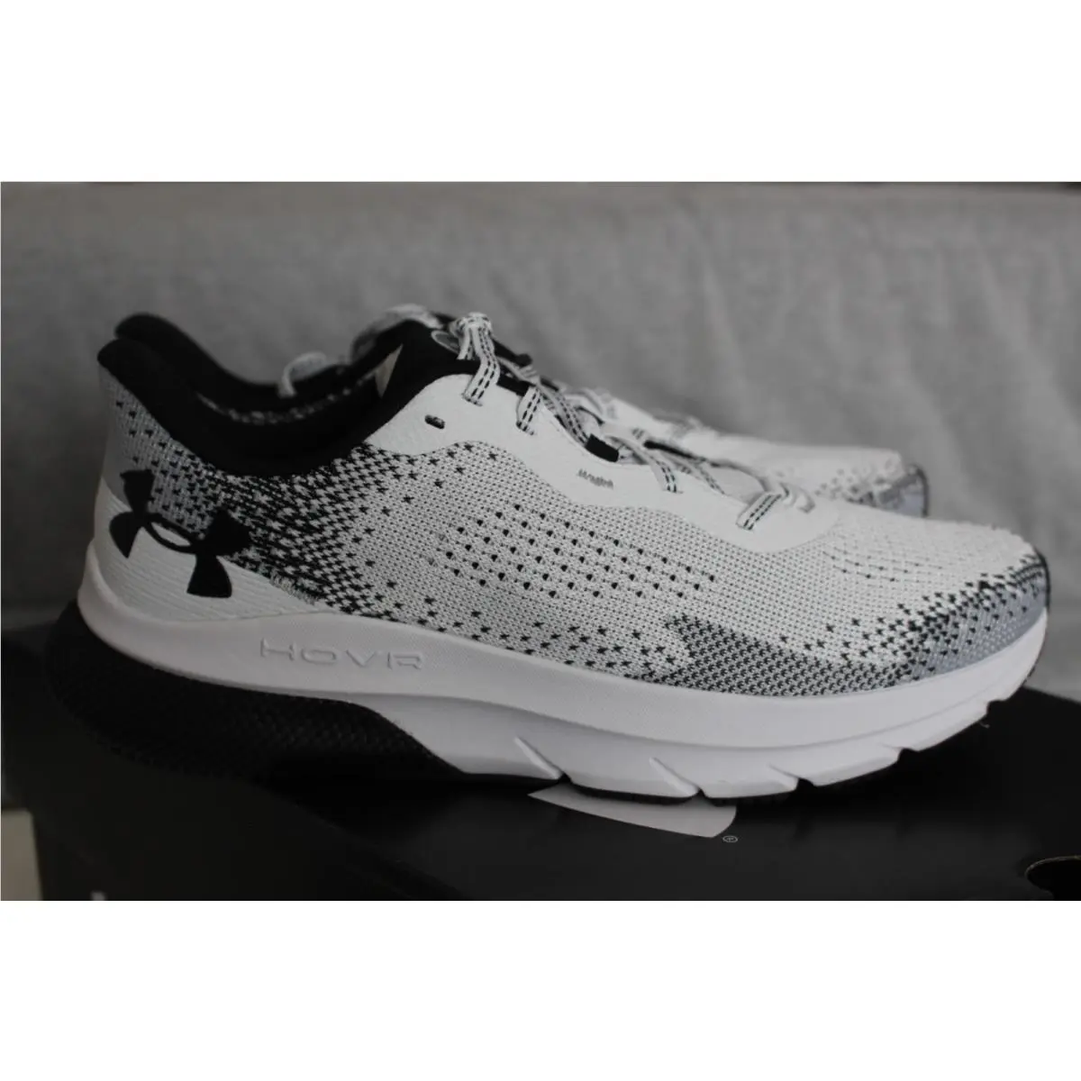 Under Armour shoes - Under Armour HOVR Turbulence - HOVR Turbulence - White 2