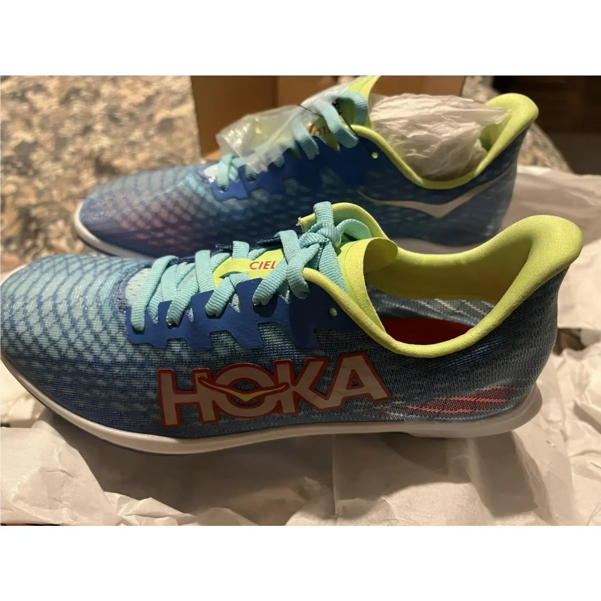Hoka Mens 6/ W 7.5 Turquoise U Cielo X 2 MD Track Running Cross Country