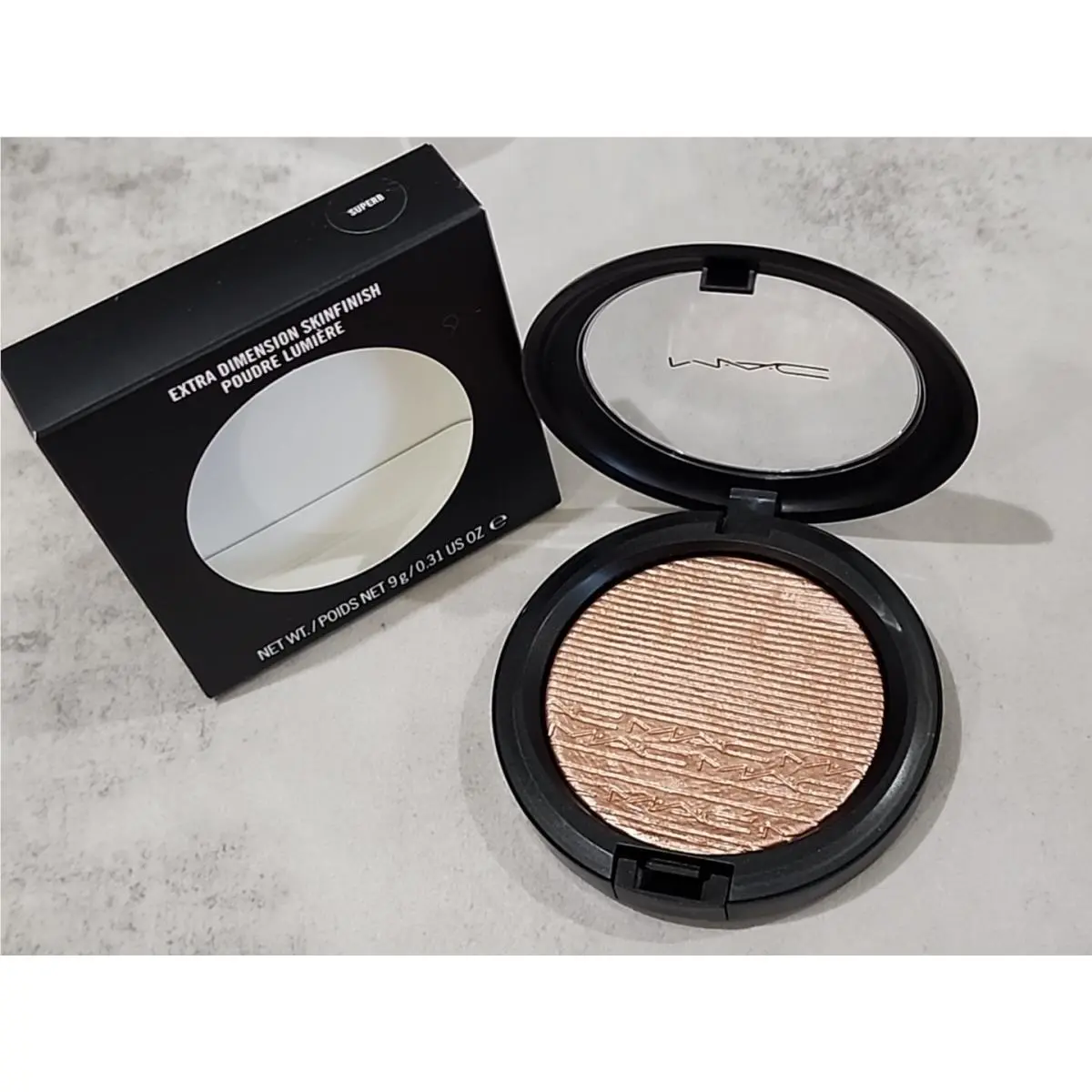 Mac Extra Dimension Skinfinish Highlighter in Shade Superb