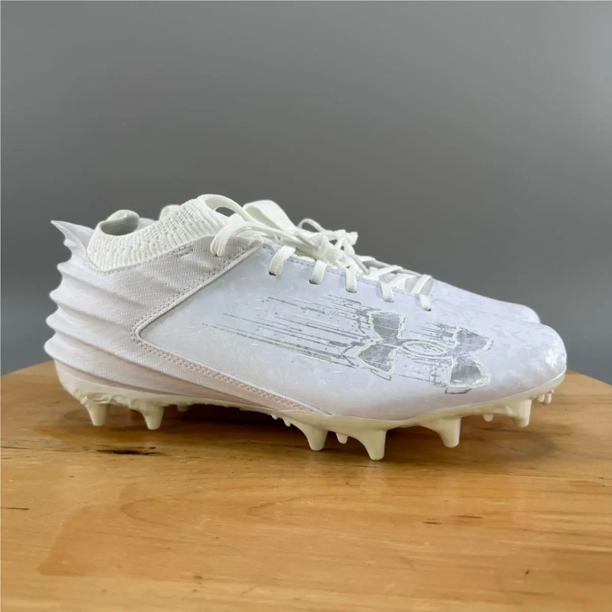 Under Armour Blur Smoke 2.0 MC Suede Mens Size 8 Football Cleats White