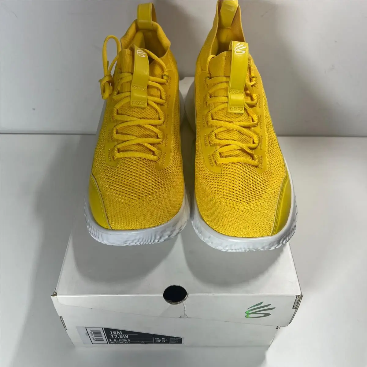Under Armour shoes - Under Armour Curry Flow 8 - 3023085-701 - Yellow 5
