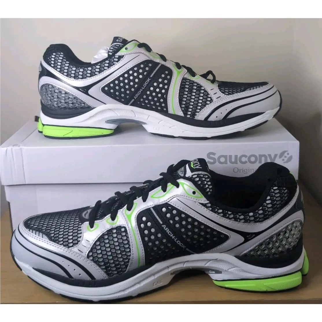 Saucony Men`s Progrid Triumph 4 - Black Speed Green - US Size 14 - S70704-5