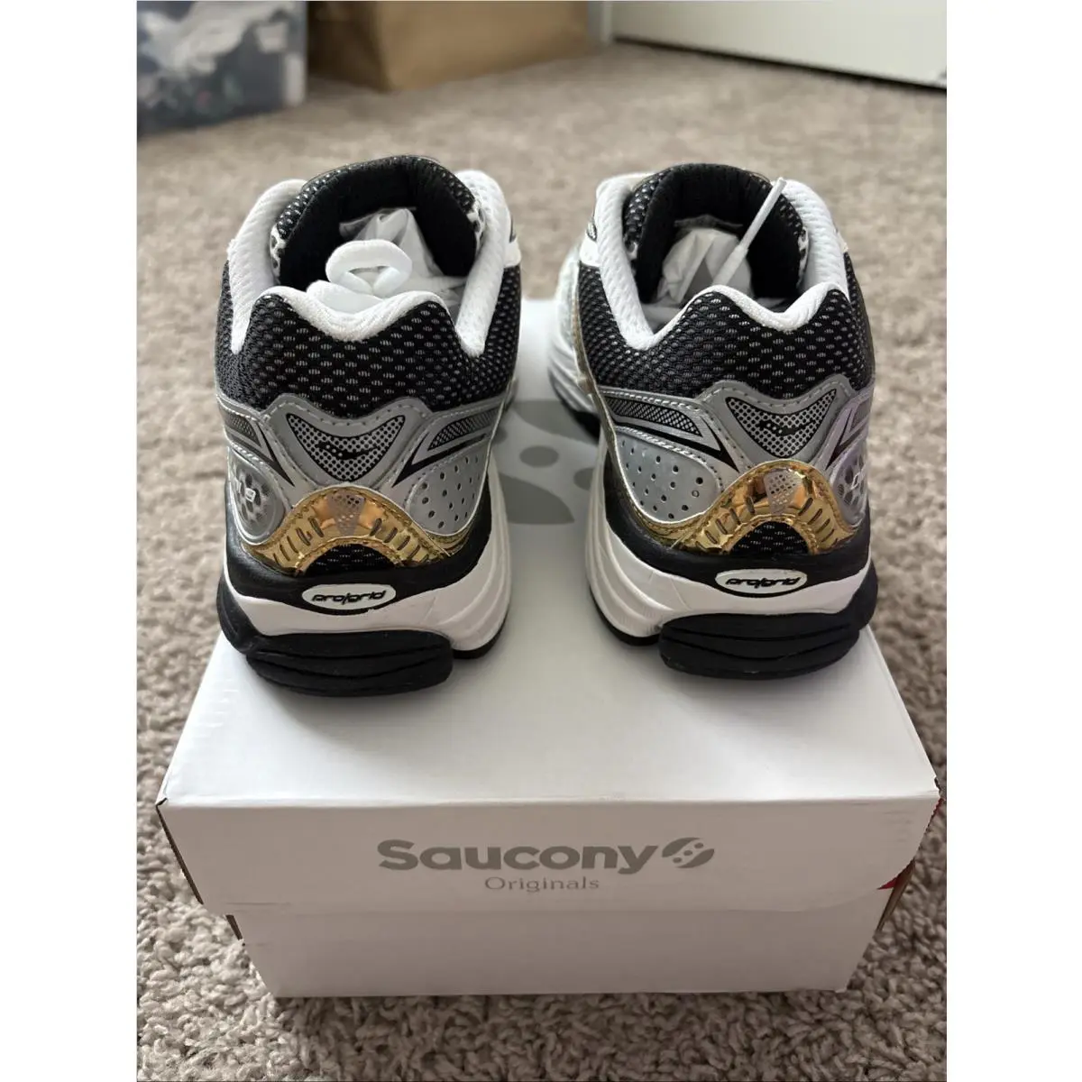 Saucony shoes - Saucony Progrid Omni 9 - Progrid Omni - S70739-9 - Silver 2