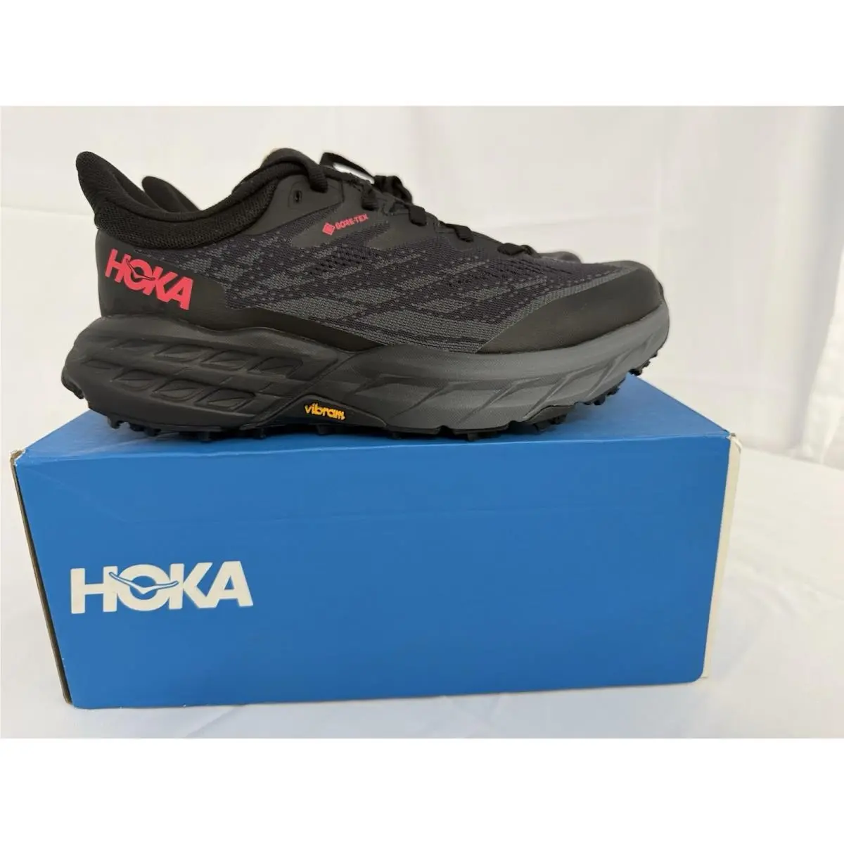 Size 6B - Hoka One One Hoka Speedgoat 5 Gore-tex Spike Black Red W