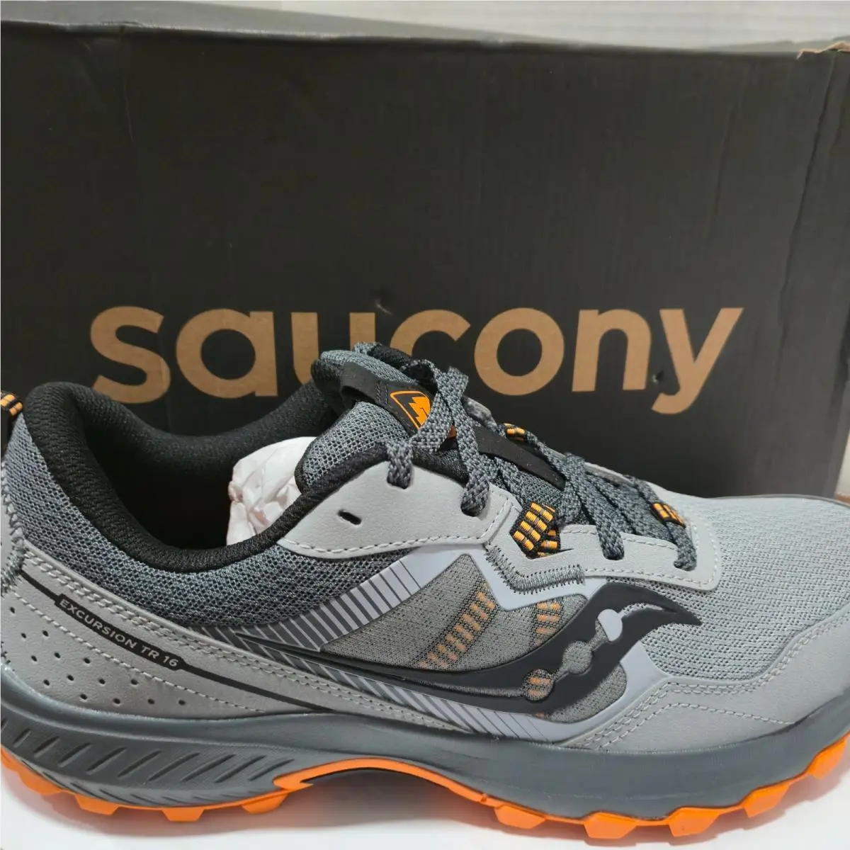 Saucony Men`s Excursion TR16 Trail Running Shoes Grey Orange Size 11.5