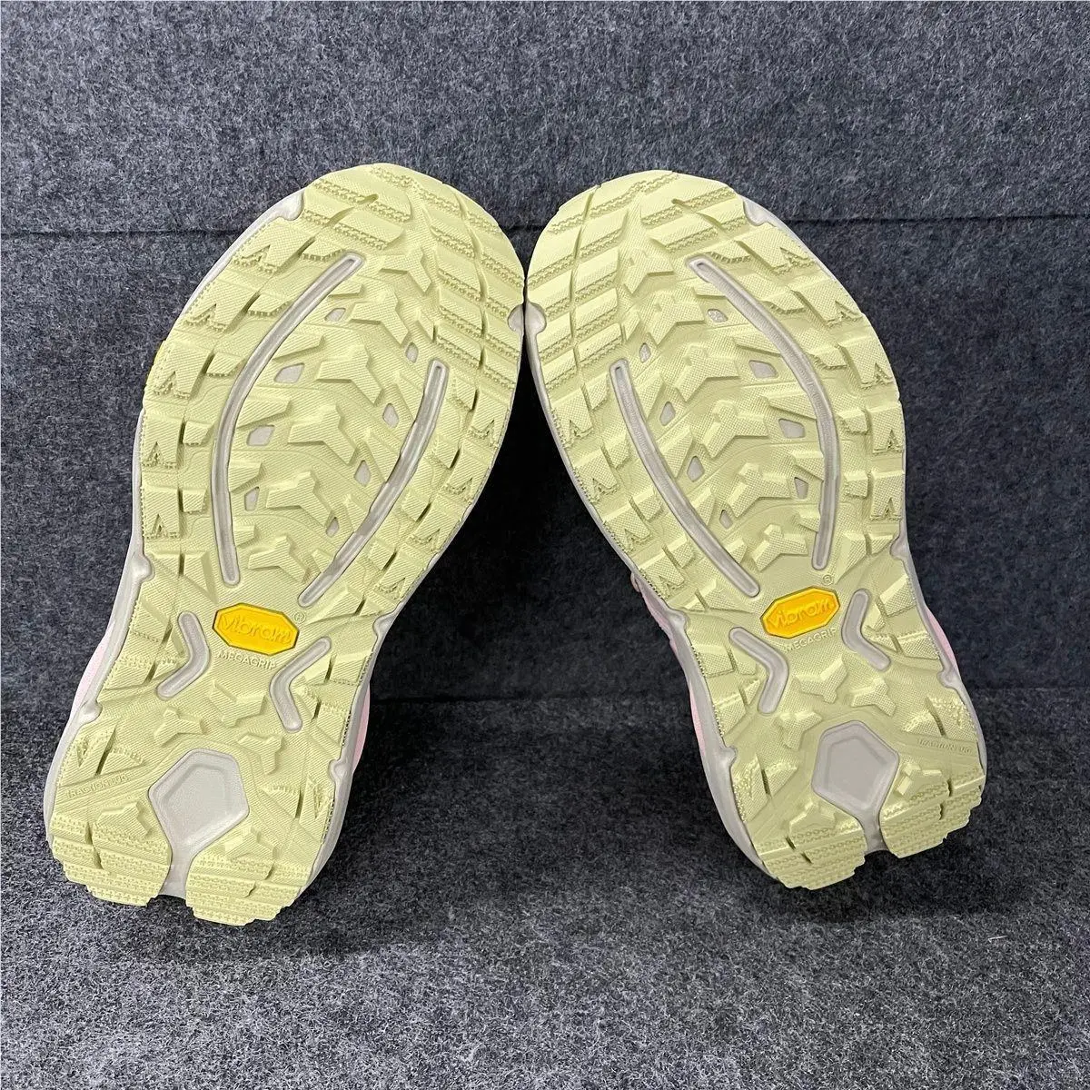 Hoka shoes - VS197159 - vs-197159 - Pink (UPC: 198605175749) 1