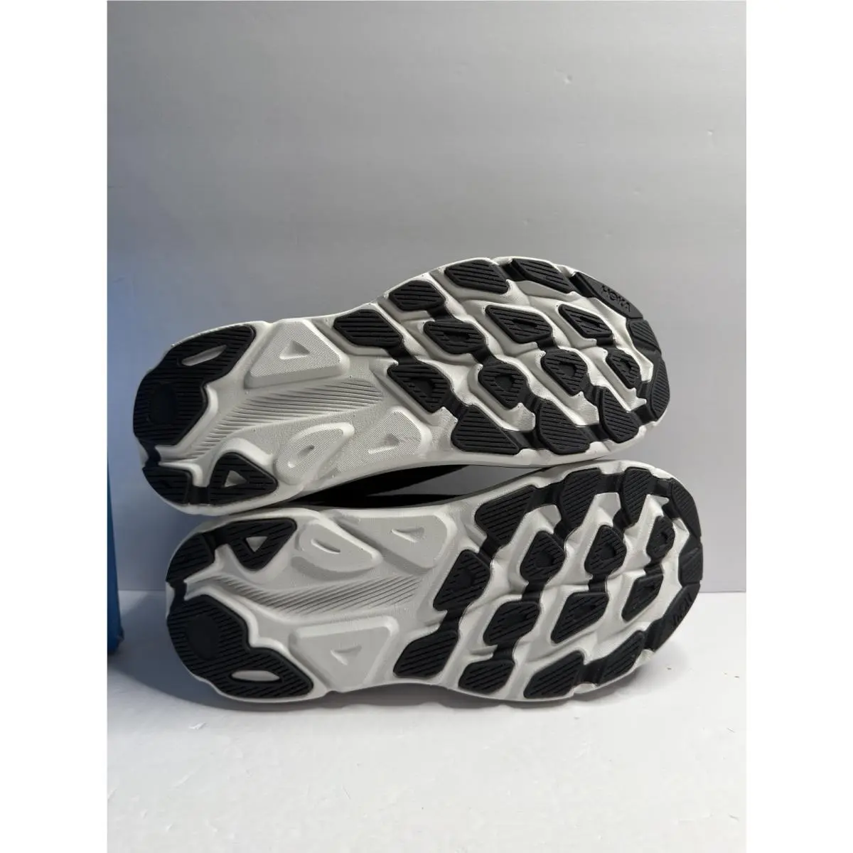 Hoka shoes - Hoka One One HOKA Clifton 9 - 1127896-BWHT - Black 1