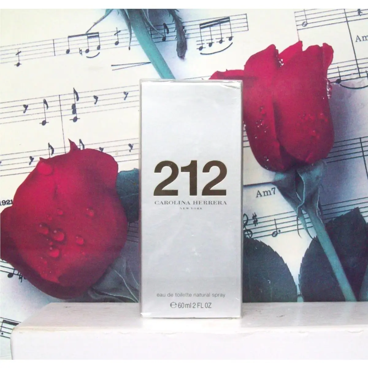 Carolina Herrera 212 For Woman 2.0 Oz. Edt Soray. Vintage. Code 90331