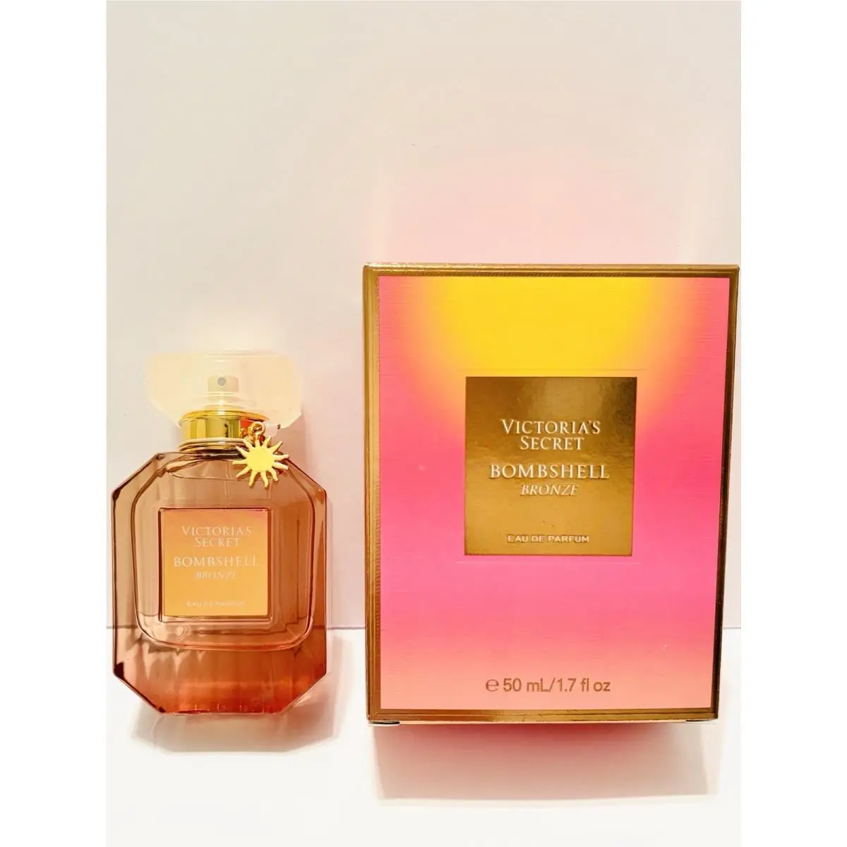 Victoria`s Secret Bombshell Bronze Eau de Parfum 1.7 oz