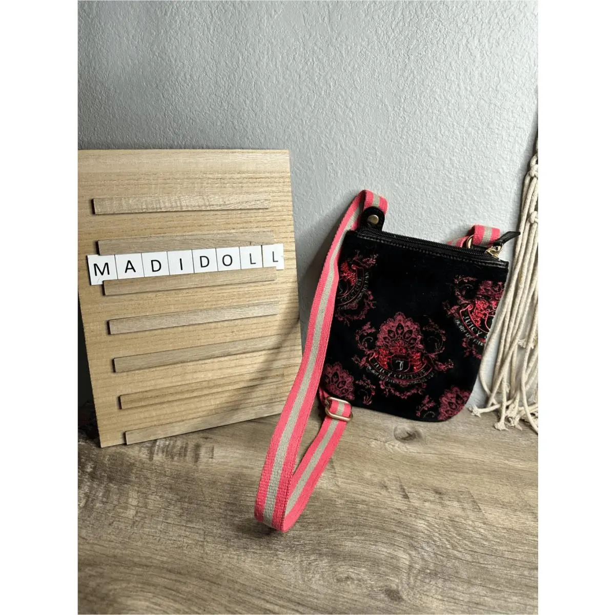 Juicy Couture Y2K 2000s Crest Velour Crossbody Purse