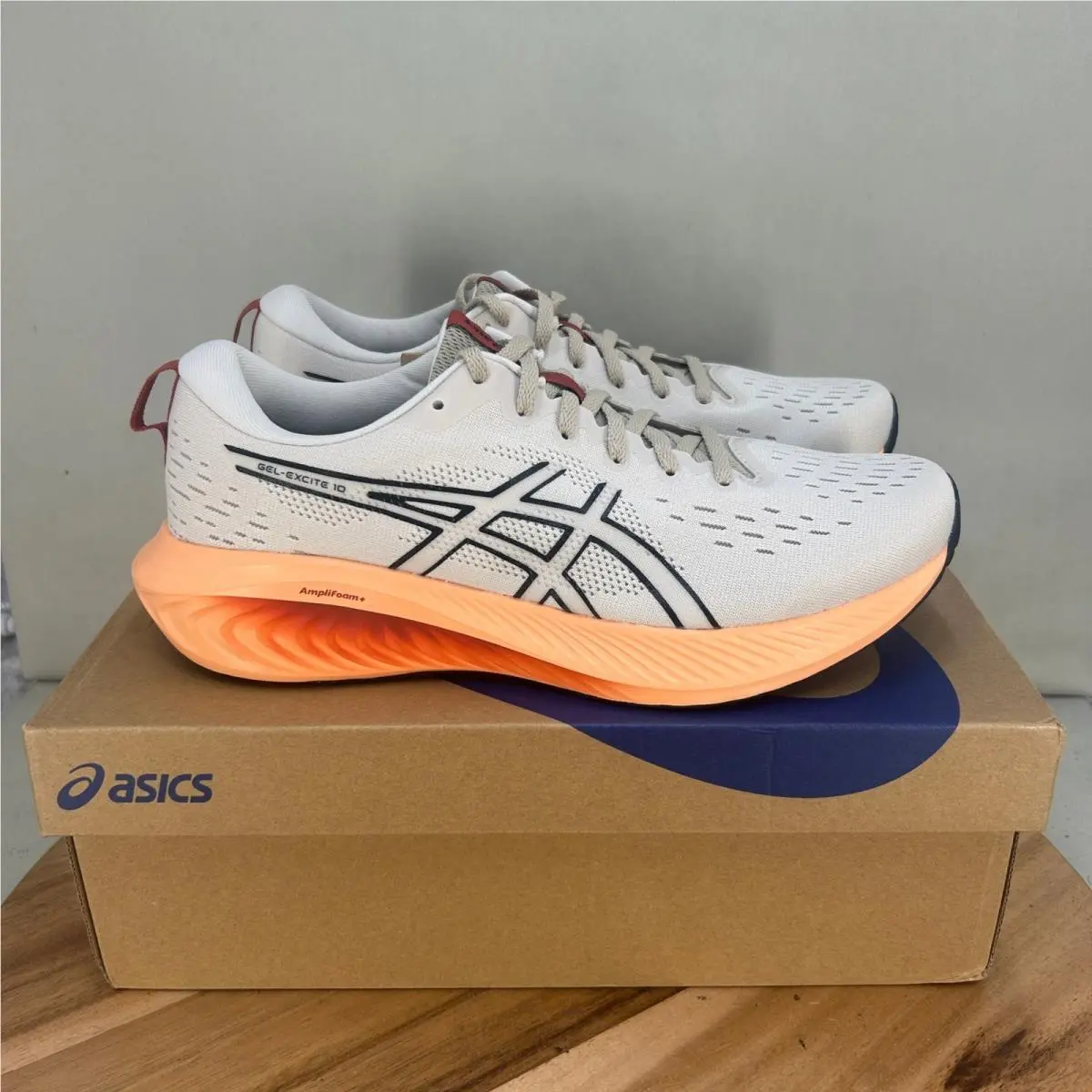 Asics Gel-excite 10 Mens Running Shoes Oatmeal Black 1011B600-250 Size 8.5