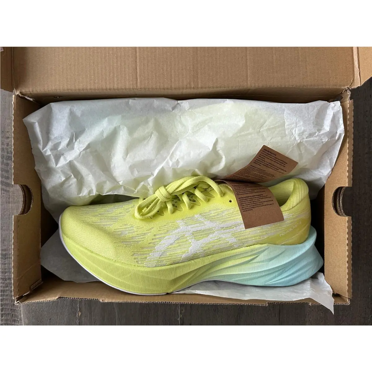 Asics Nova Blast 3 Men`s US 10.5 Running Shoes Glow Yellow/white 1011B458-751