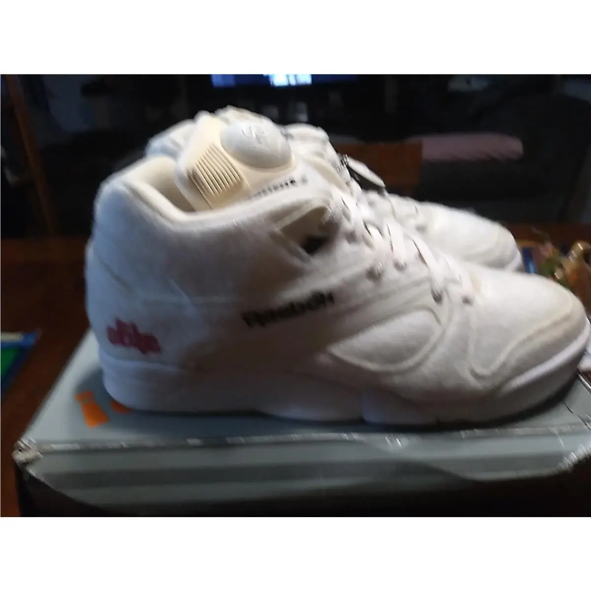 Reebok shoes - Reebok Court Victory Pump - Court Victory Pump - 6-172152 - Whites (UPC: 883181598920) 4