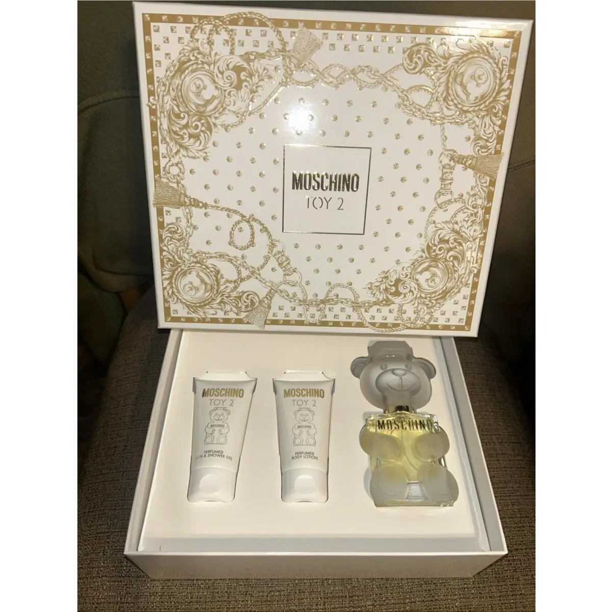Moschino Toy 2 Eau De Parfum 3 Piece Gift Set Bath Gel Body Lotion Eau de Parfum