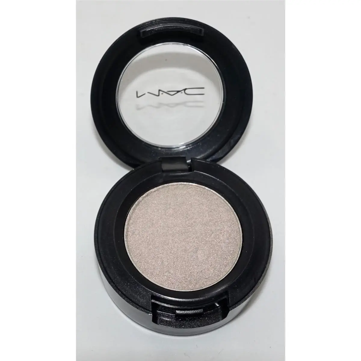 Mac Eyeshadow - Vex Frost - A14- Htf 2014 Batch 1.5g/0.05 OZ