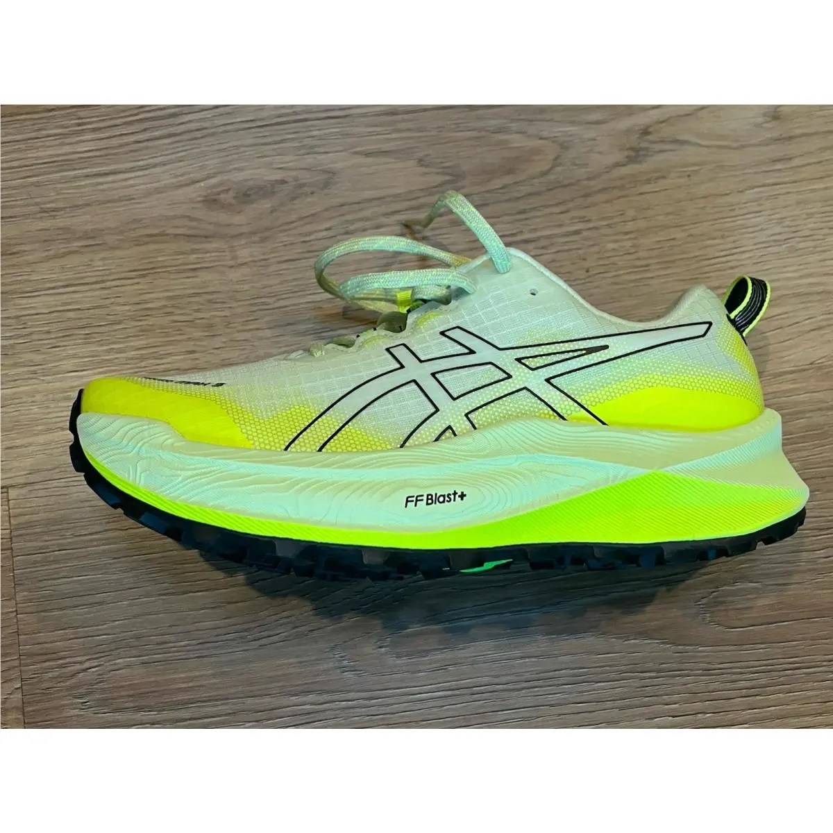 Asics Trabuco Max 3 Men Neon Matcha Black Size 8 Hike Train Shoes