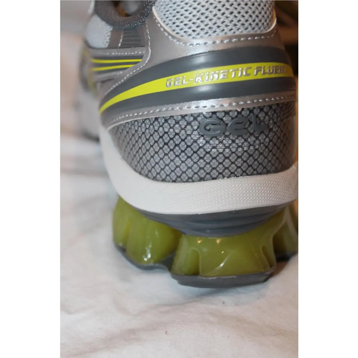 Asics shoes - ASICS GEL KINIETIC FLUENT - GEL KINIETIC FLUENT - Gray 3