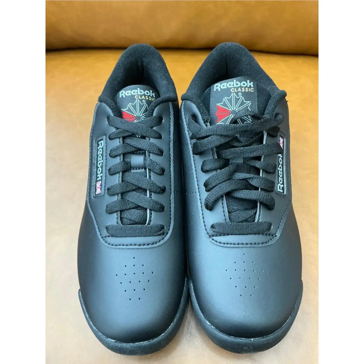 Reebok Princess Training Sneakers Womens 9 Black Classic Low Top