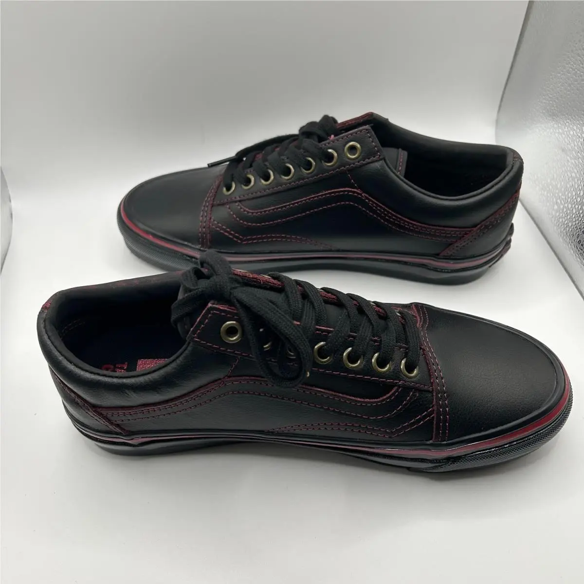 Vans shoes - VANS Old Skool - Old Skool - VN000EDAKRK - Dark Red / Black 7