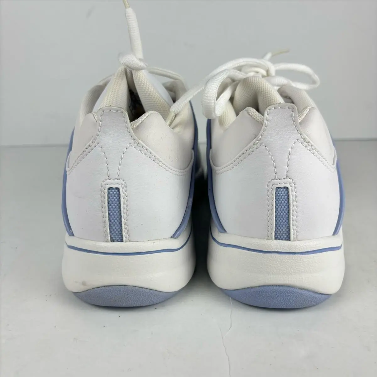 Reebok shoes - White 3