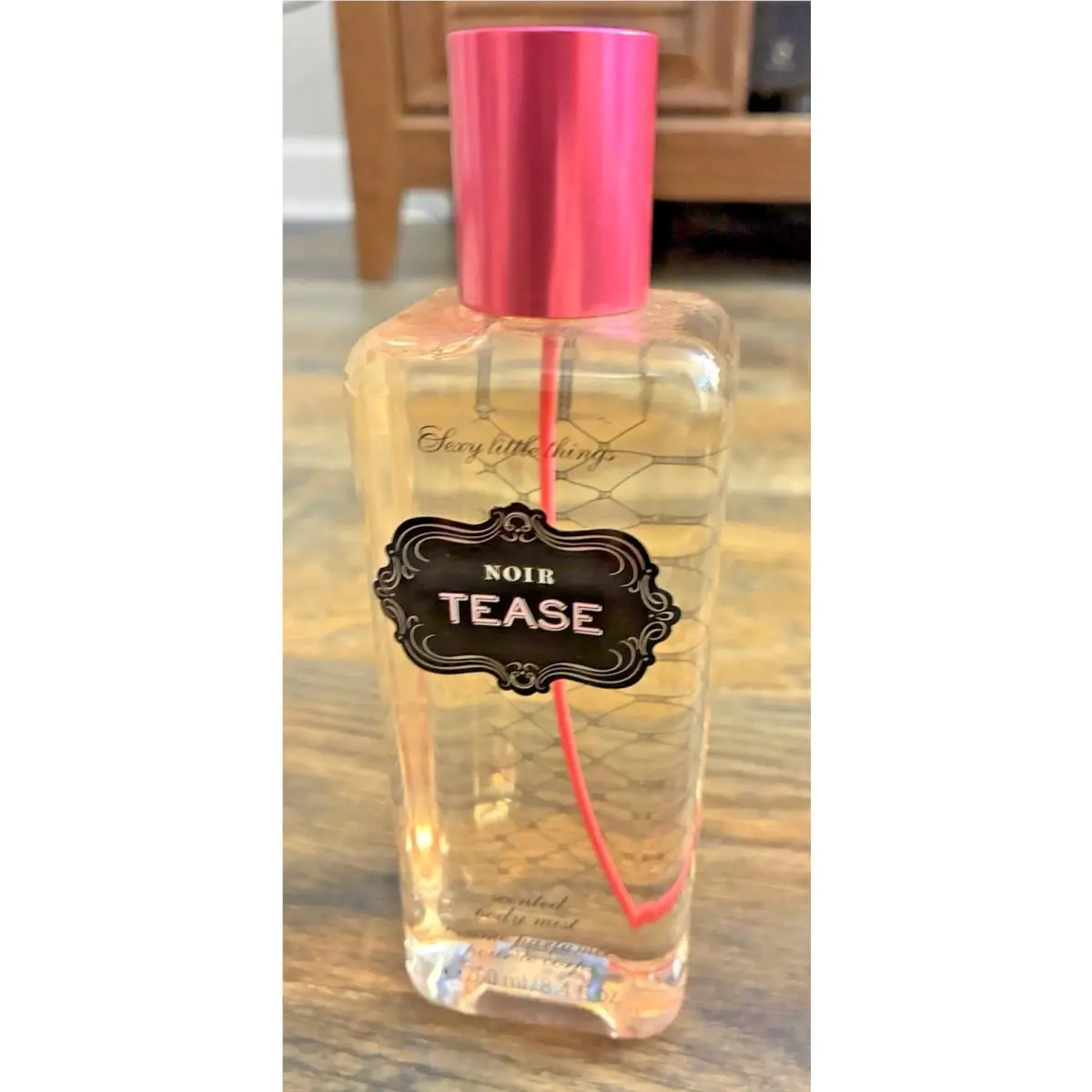 Victoria`s Secret Noir Tease Body Mist 250 ml / 8.4 fl oz