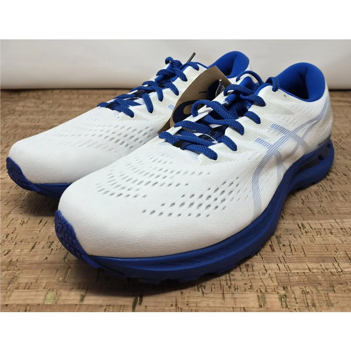Asics Gel-kayano 28 Shoes Mens 12.5 Running White Tuna Blue Sneaker 1011B426-100