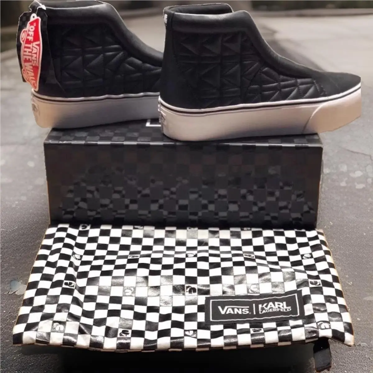 Vans shoes - SK8-HI - Black (UPC: 191167432237) 1