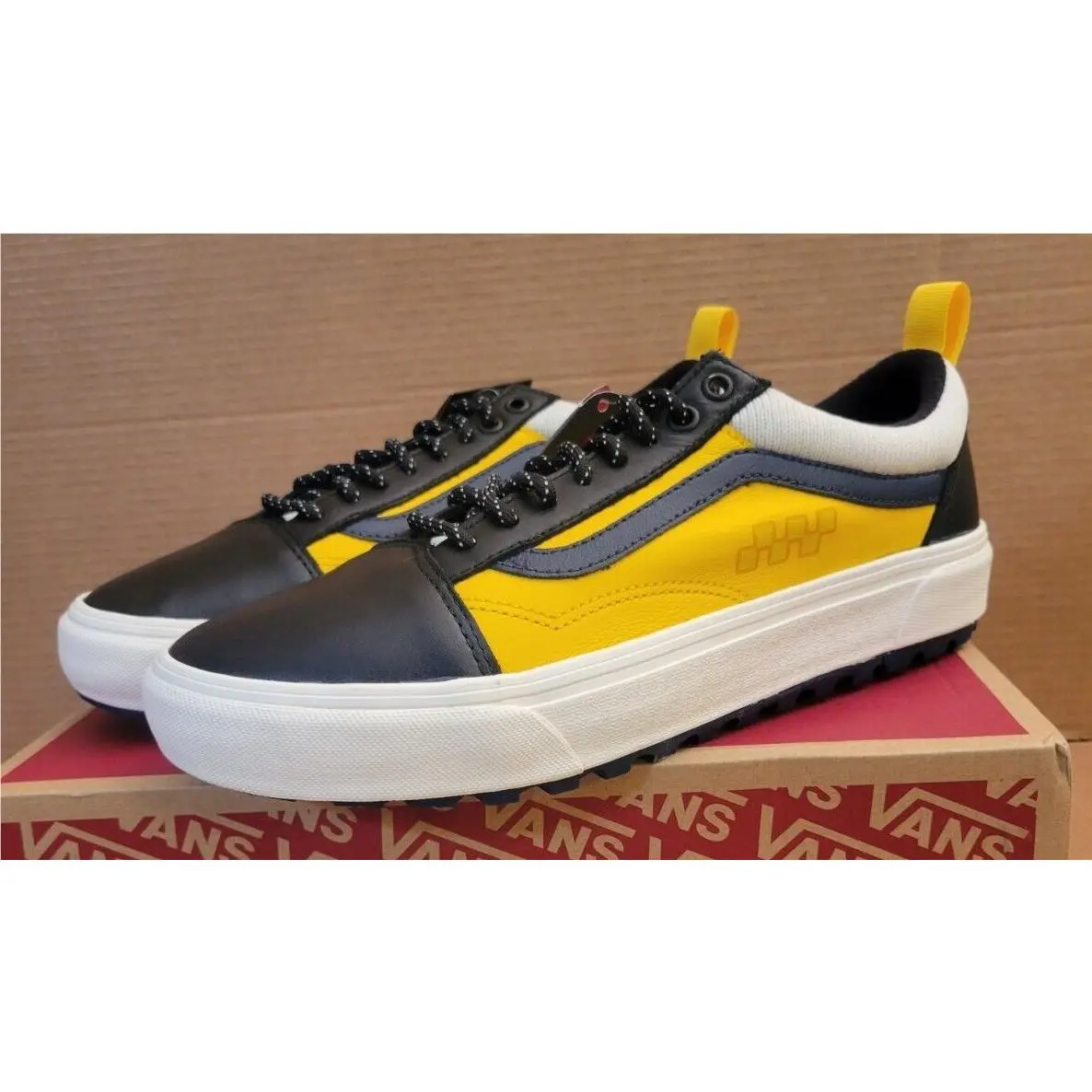 Vans Old Skool Leather MTE-1 Shoes Size 10.5 Black/ Yellow VN0A5I1297S