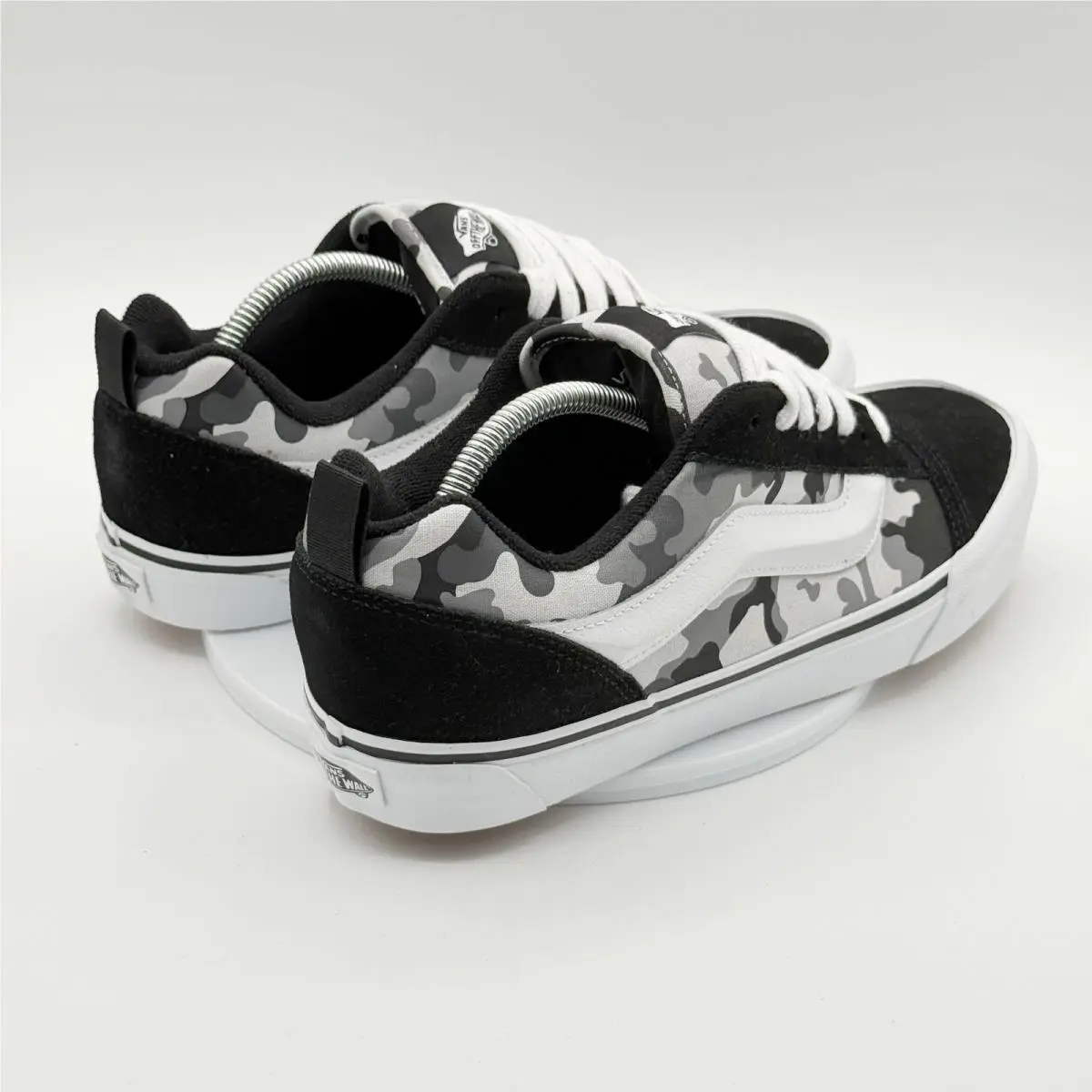 Vans shoes - VANS Knu Skool - Knu Skool - VN000D22BZW - Multicolor (UPC: 197804442706) 5