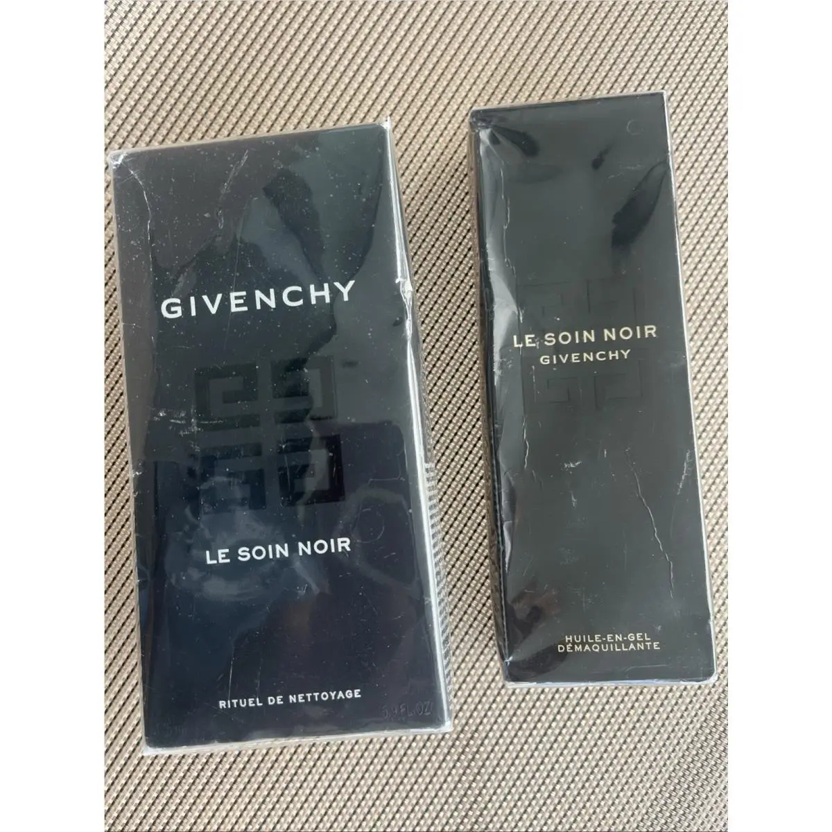 Gvenchy Le Soin Noir Rituel de Nettoyage + Cleansing Gel by Givenchy