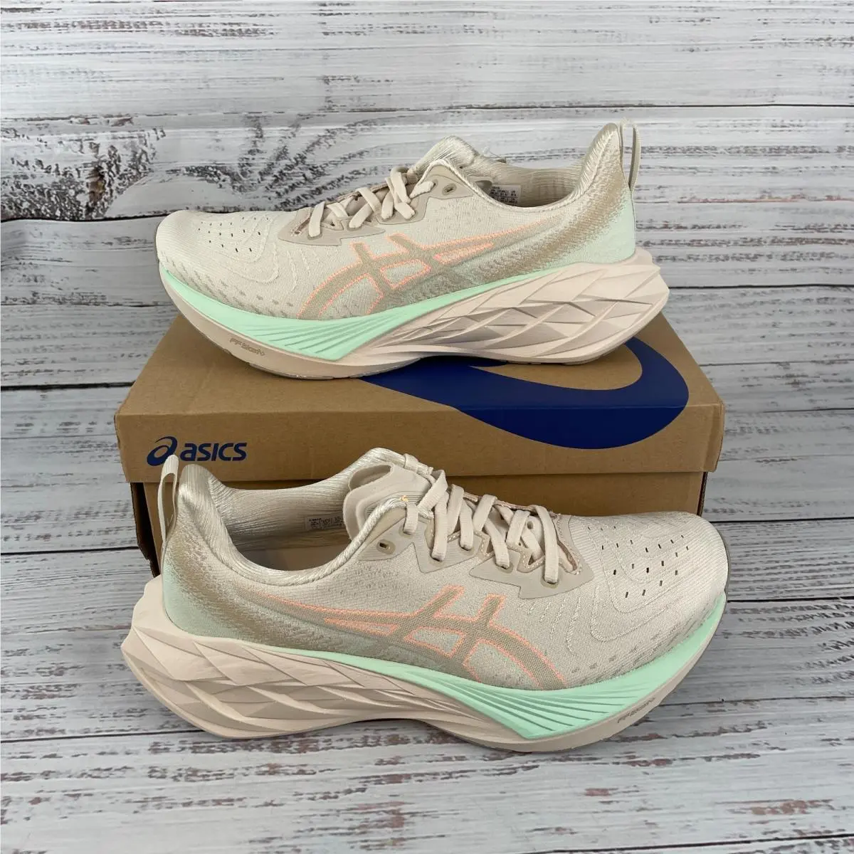 Asics Novablast 4 Womens US 9.5 Running Shoes Oatmeal Moonrock Tan