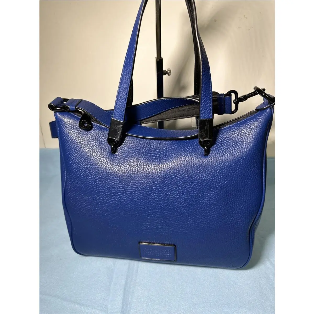 Marc Jacobs M0007267 Ligero EW True Blue Leathe Tote Bag