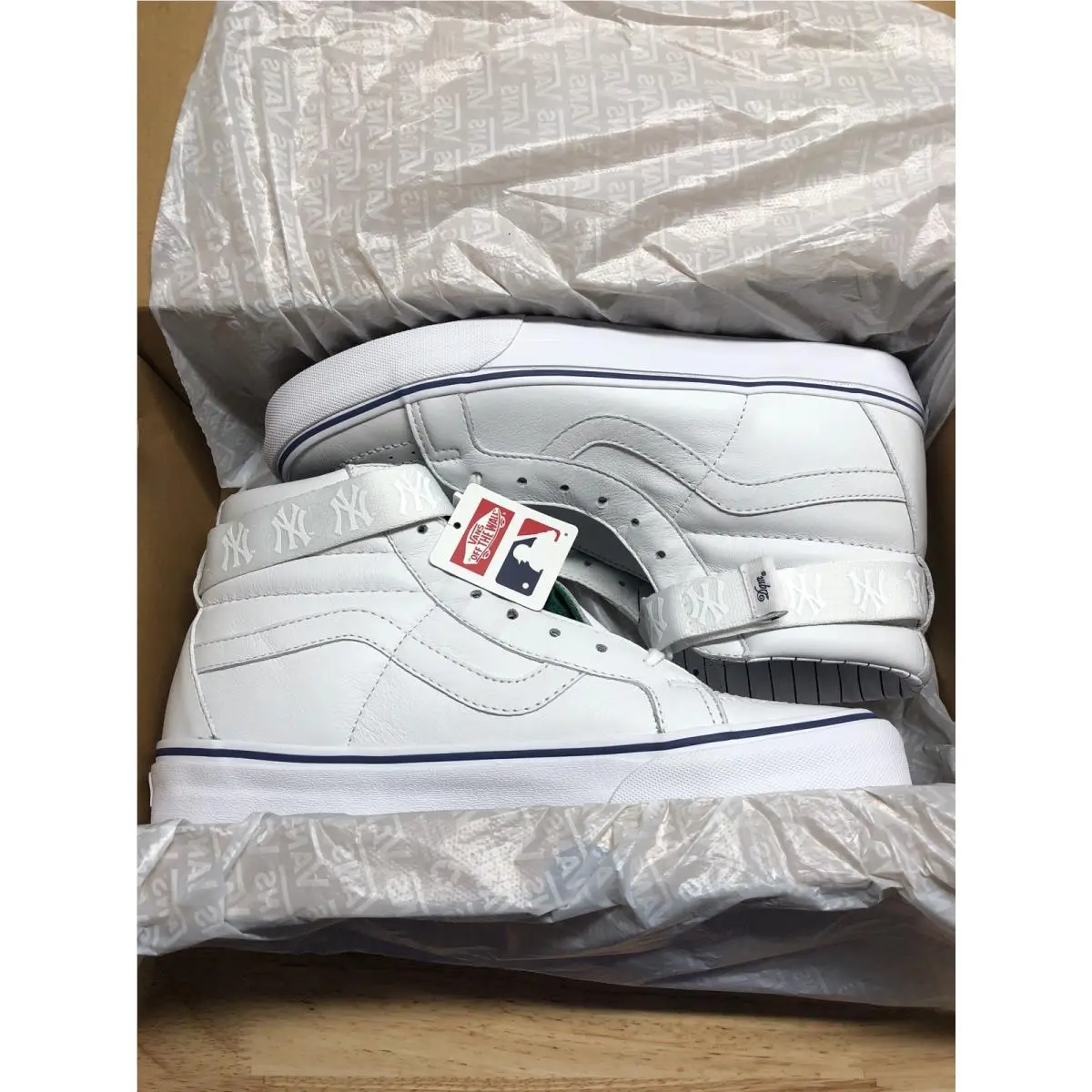 Vans shoes - VANS SK8 - White (UPC: 191164548467) 0