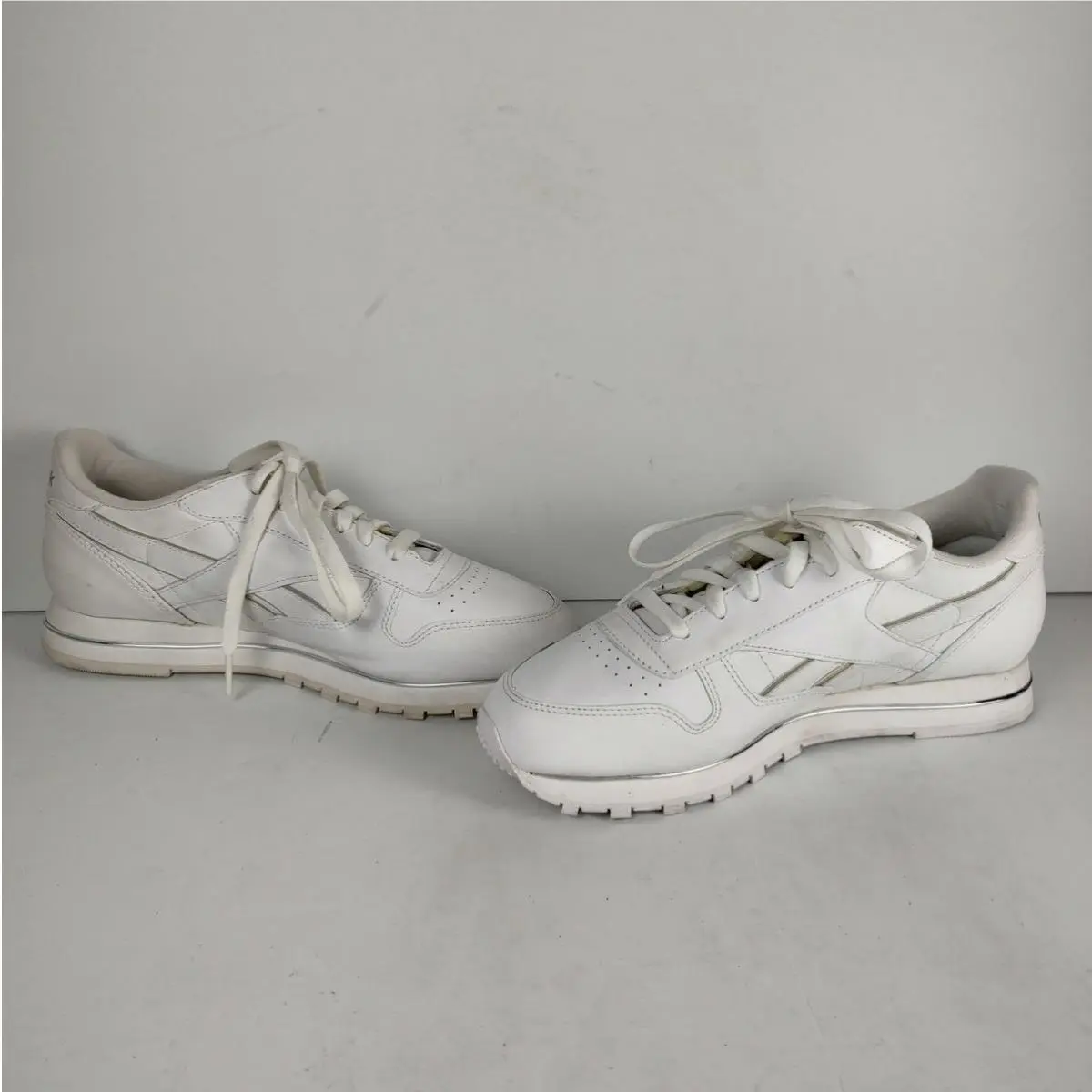 Reebok shoes - White 1