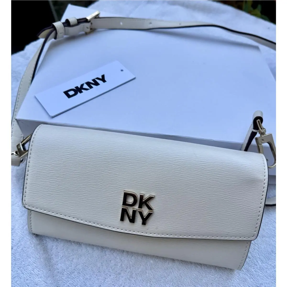 Dkny Kendrix Flap Crossbody B Ivy Color - Inside