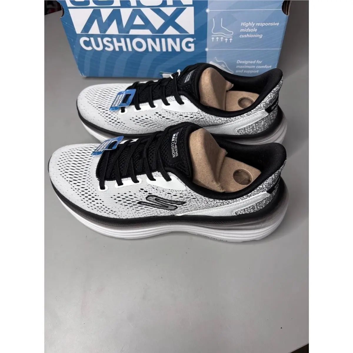 Skechers Max Cushioning Endeavour Kauska Running Shoes 8.5