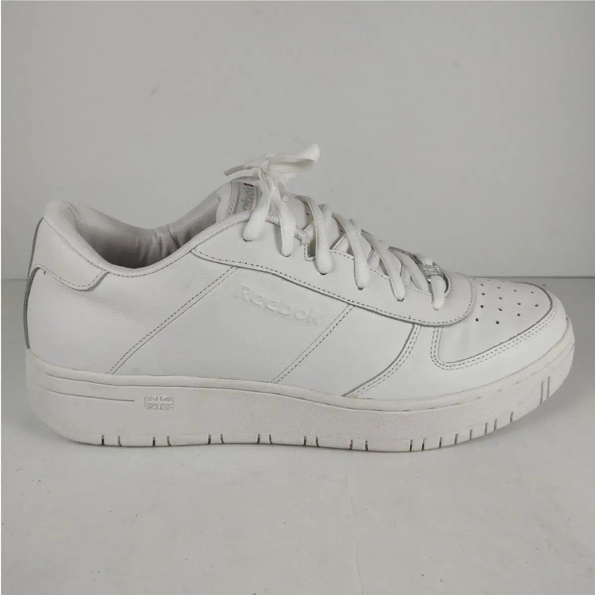 Vtg Deadstock Reebok CL Amaze Low Limited Edition Y2K White Sneakers Mens 12