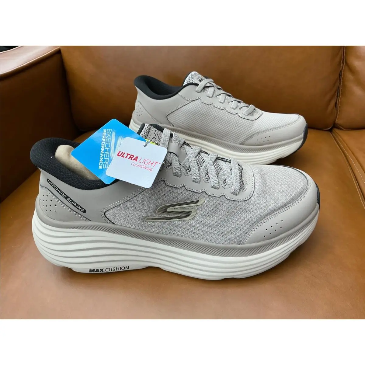 Skechers Max Cushioning Endeavour Mens 8 Taupe Hands Free Slip-ins