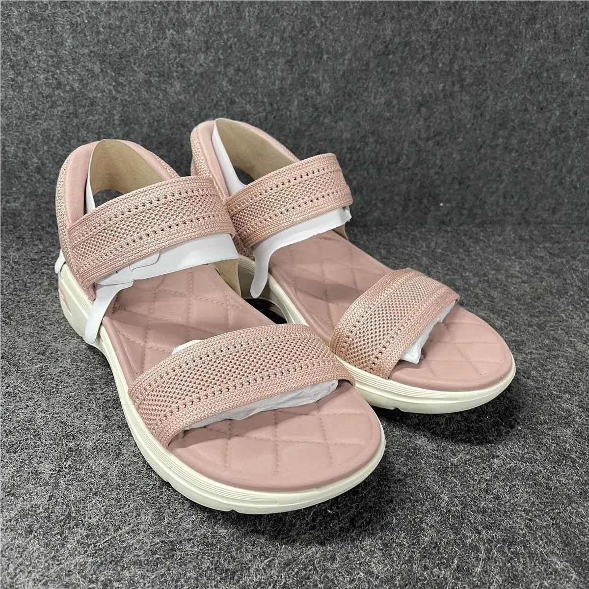 Skechers Go Walk Arch Fit 2.0 Sandals Women`s Size US 9 Mauve