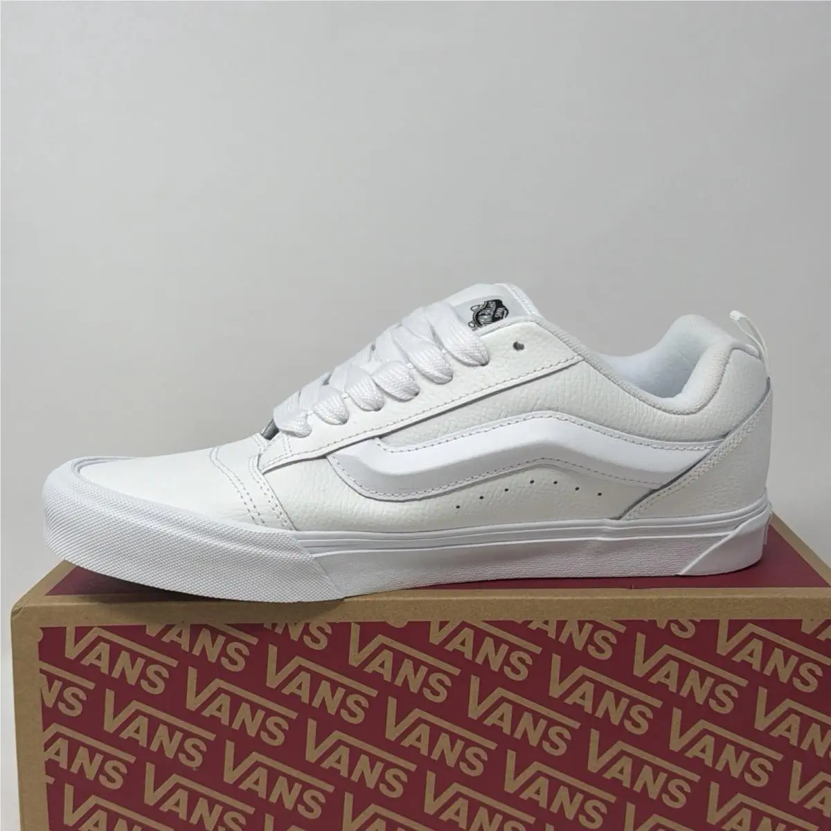 Vans shoes - Vans Knu Skool - Knu Skool - White (UPC: 0196574736701) 4
