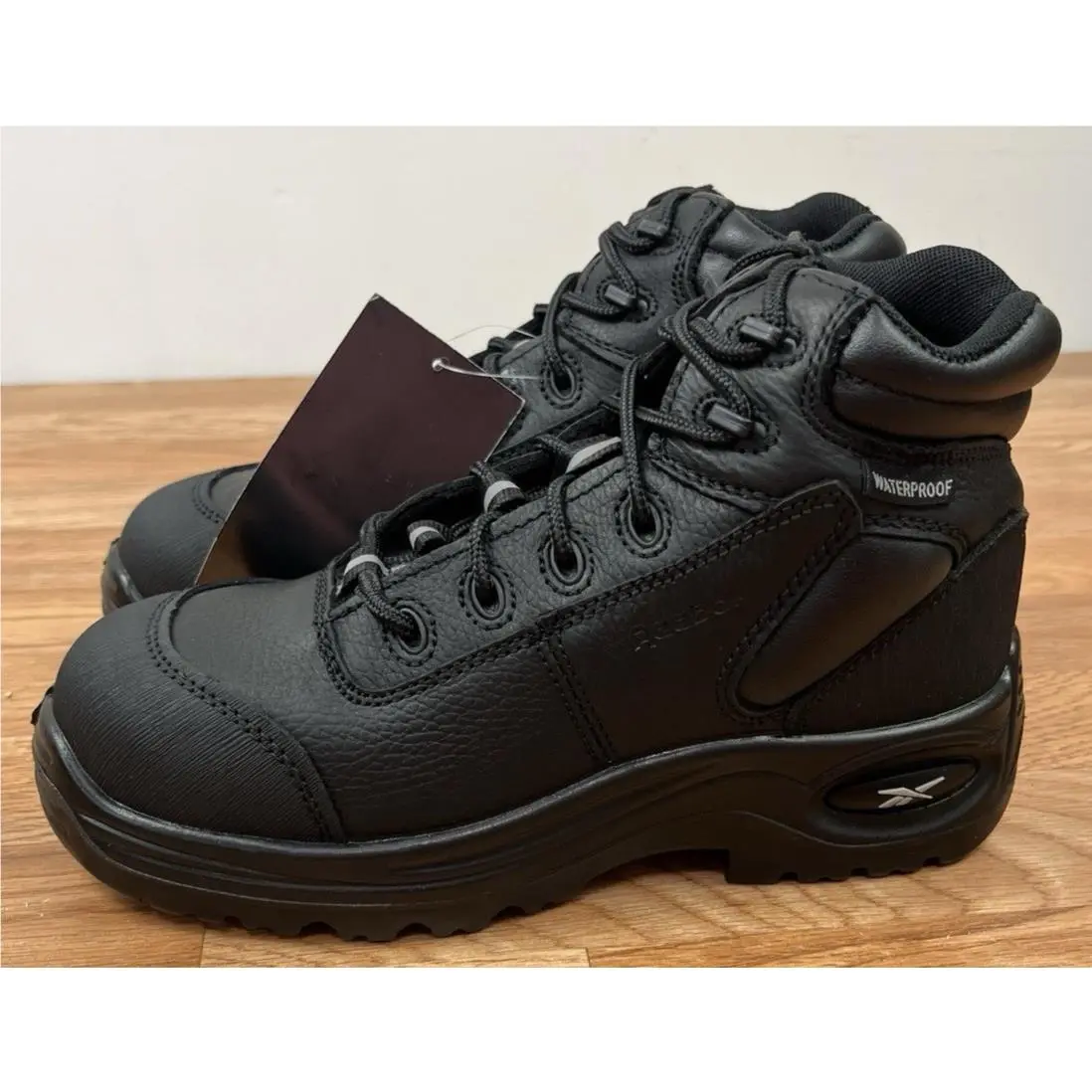 Reebok 6 Waterproof Leather Work Boots Composite Toe Women`s Size 8 Wide