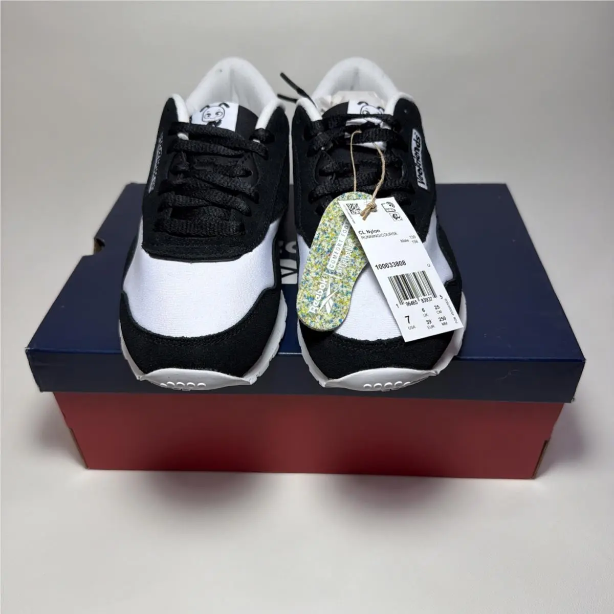 Size 7 - Veefriends Reebok Classic Nylon Accountable Ant Pack - White