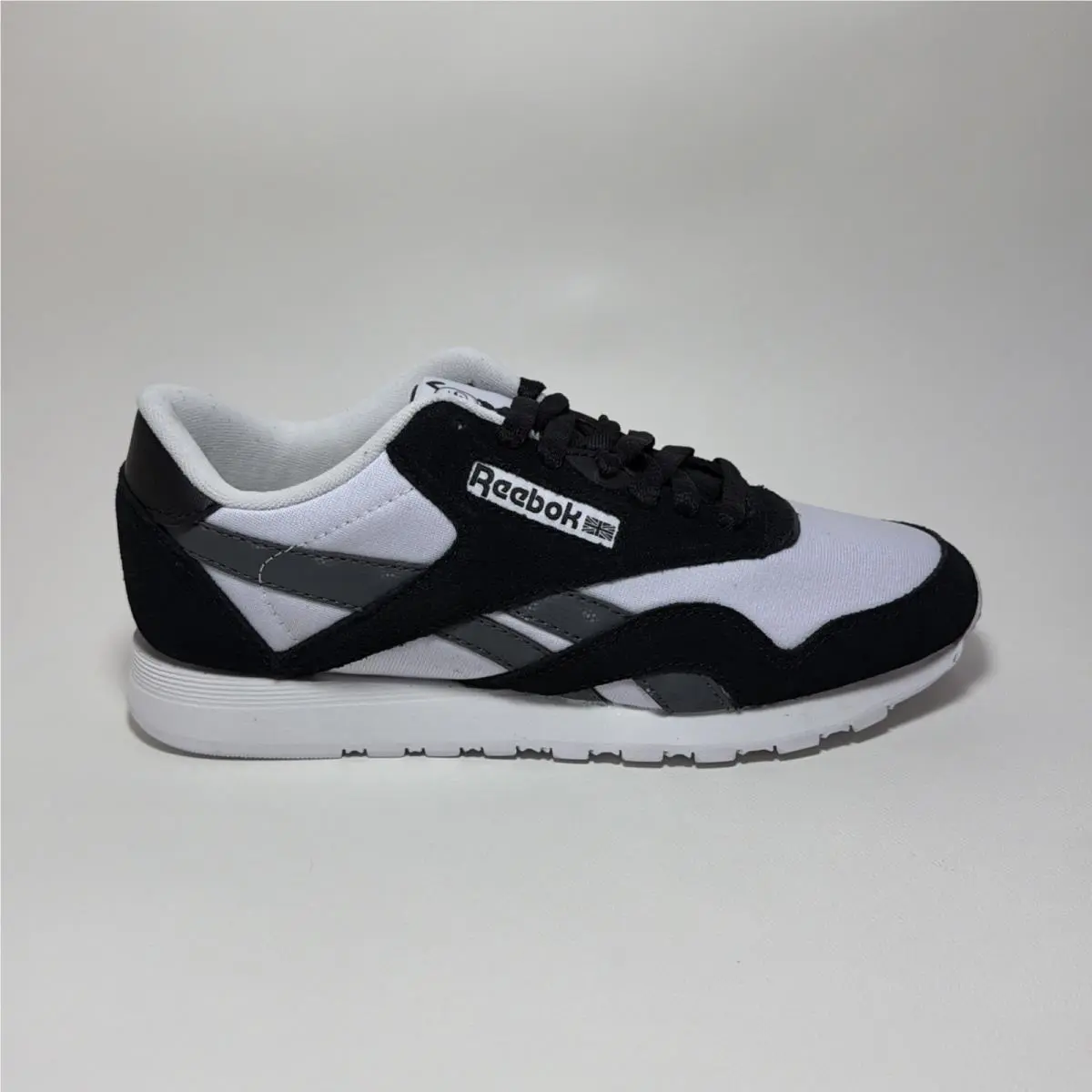 Reebok shoes - Reebok Classic - Classic - 100033808 - White 0