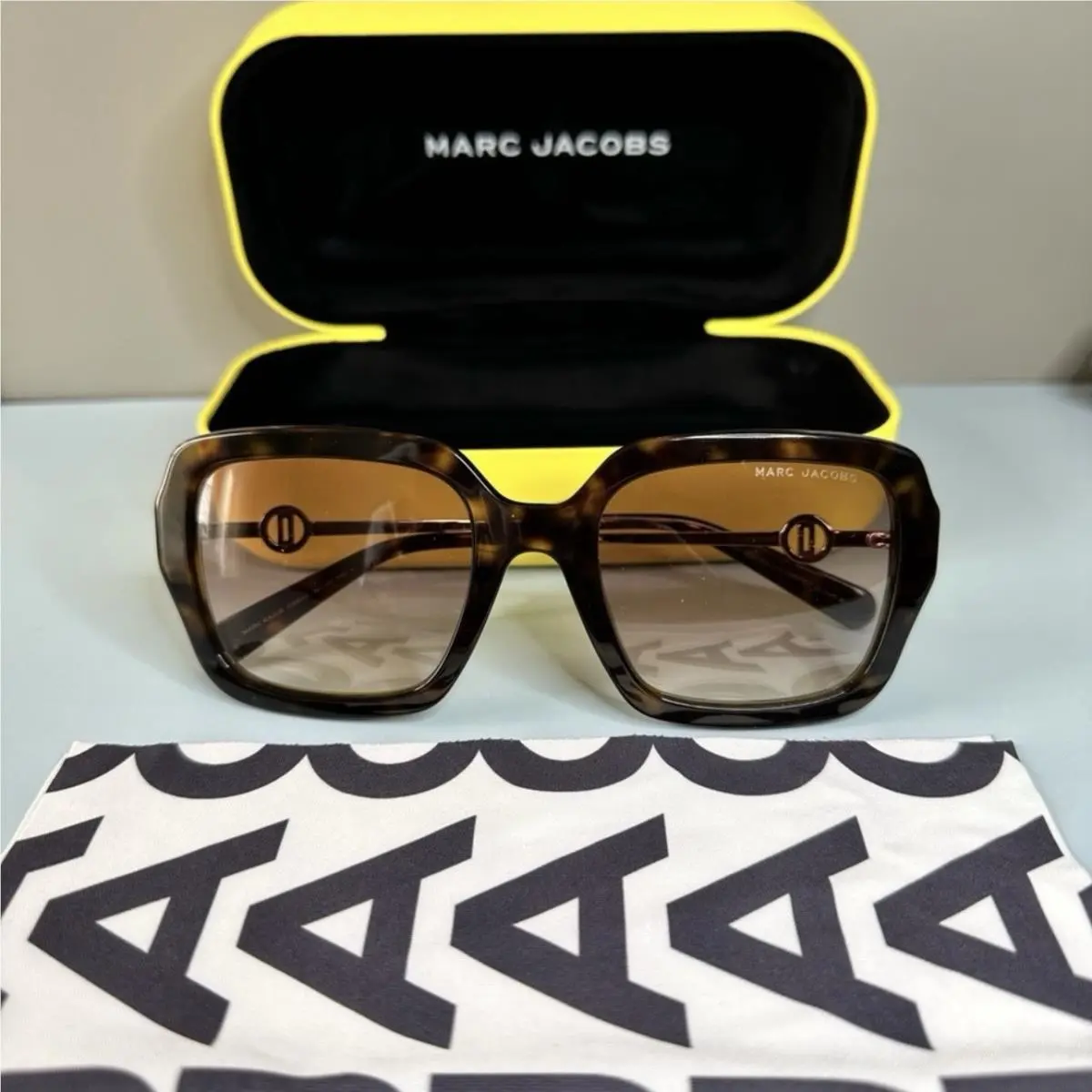 Marc Jacobs Gradient Oversized Sunglasses 652/S 086 Havana Tortoise 54/21/140