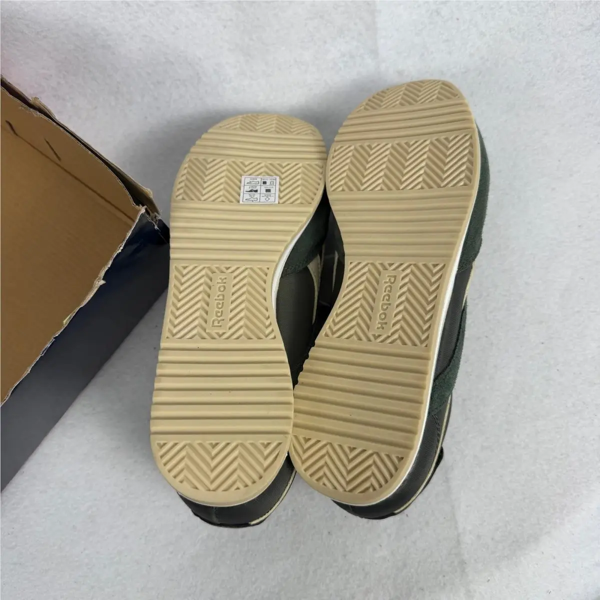 Reebok shoes - AR30309M-GTW - AR30309M-GTW - Green 8