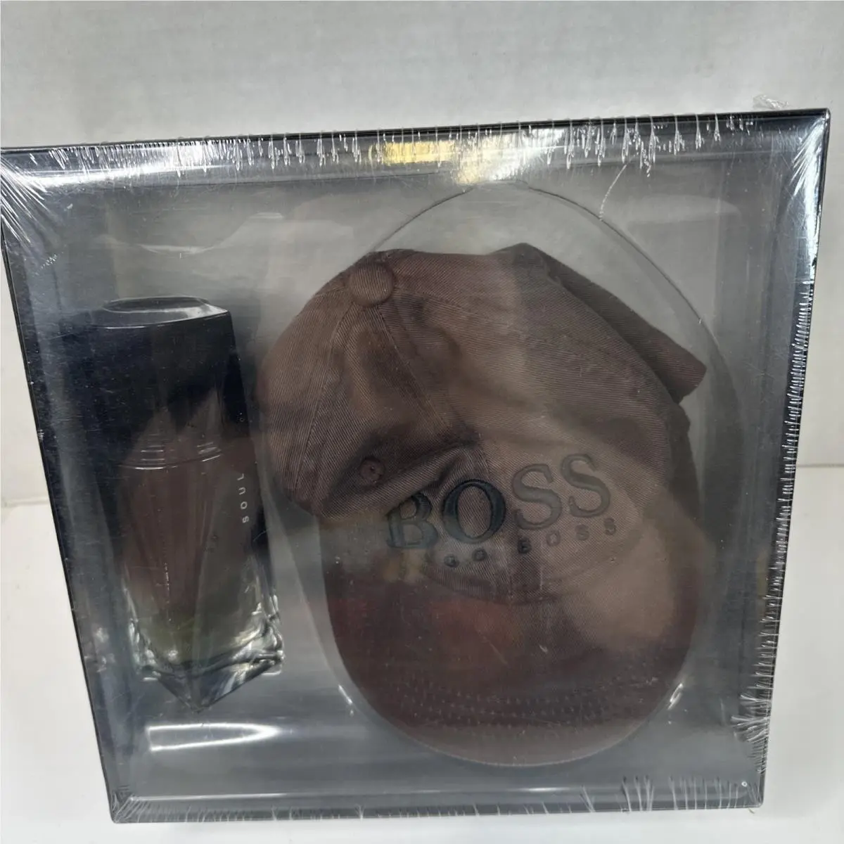 Boss Soul  3 oz / 90 ml Eau De Toilette Spray For Men W/bonus Hat by Hugo Boss