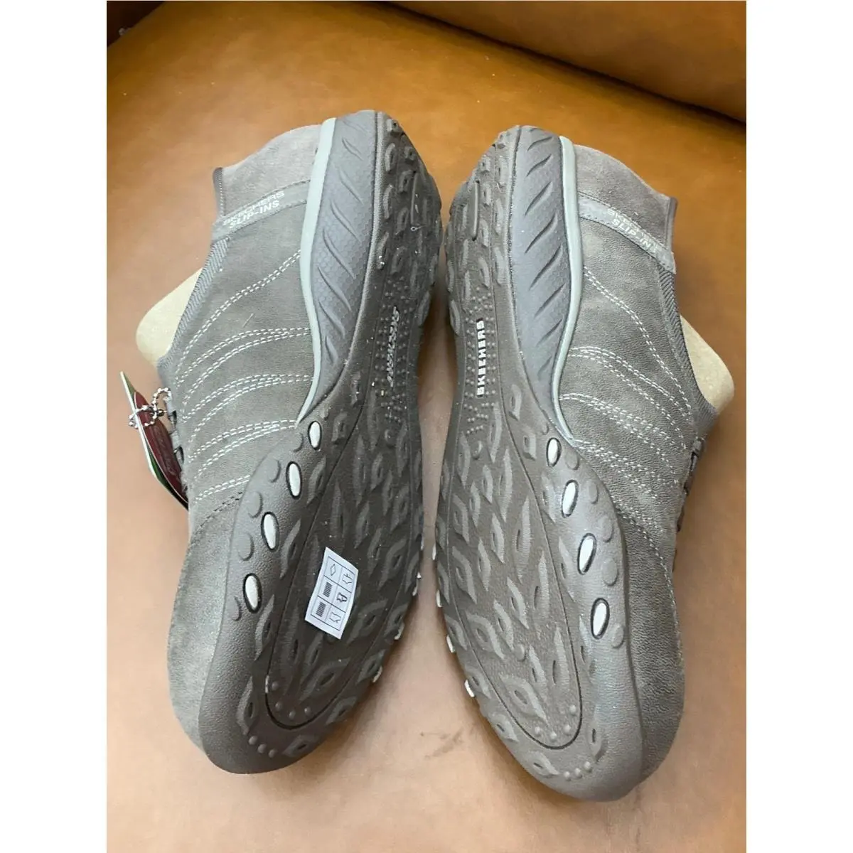 Skechers shoes - Breathe-Easy Home-Body - Gray 1