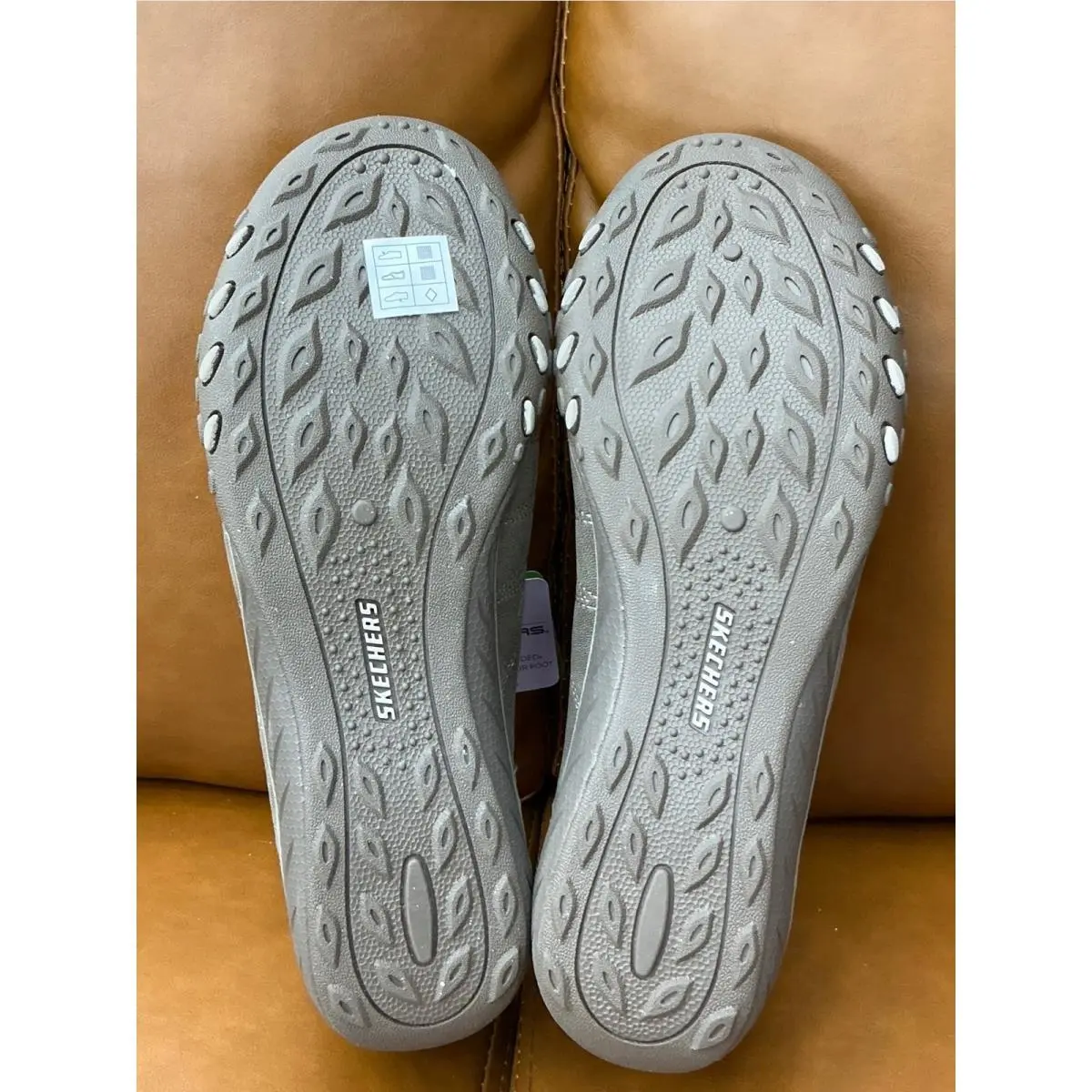 Skechers shoes - Breathe-Easy Home-Body - Gray 3
