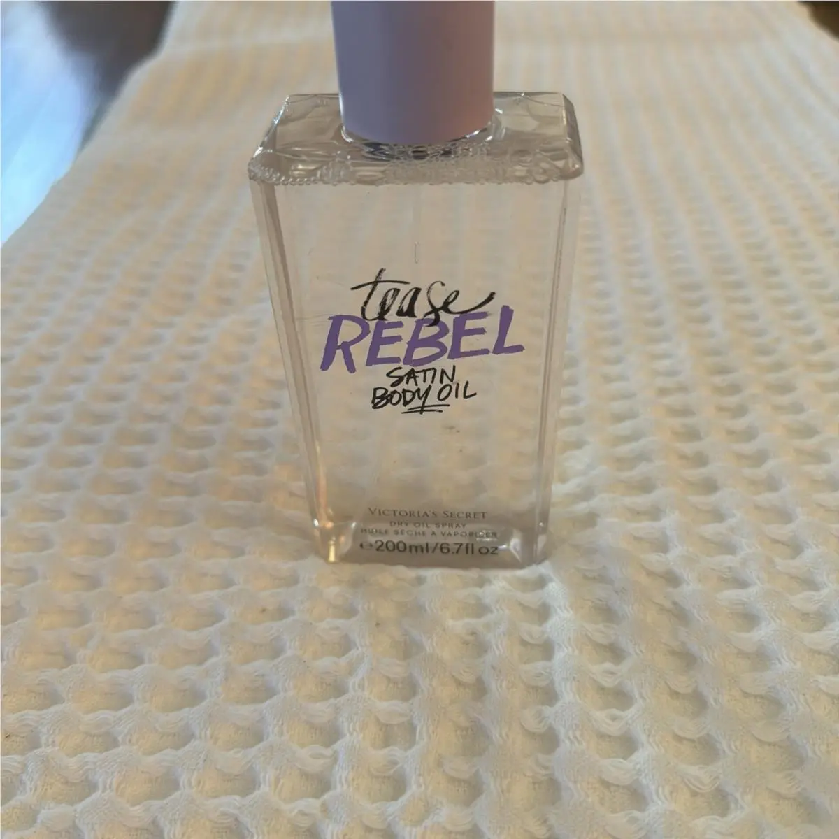 Victoria`s Secret Tease Rebel Satin Body Oil Dry Oil Spray 6.7 fl oz Bnwob